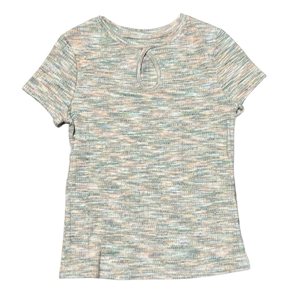 SO Size M Keyhole Cutout Y2K Inspired Tee